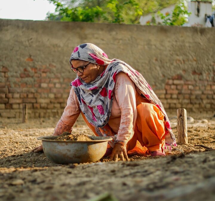 PKK dan Pelestarian Lingkungan: Edukasi di Desa Cawang